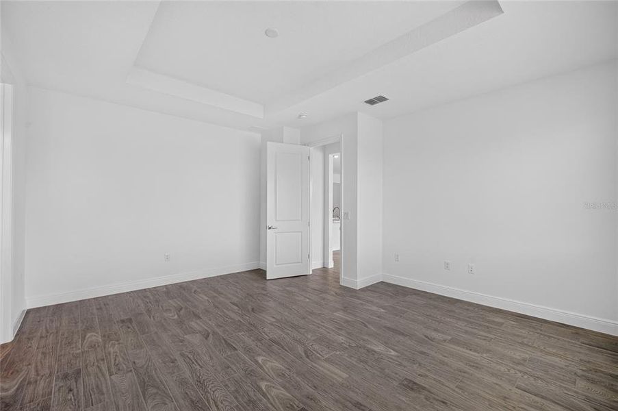 Spacious, unfurnished interior of a new home in , Ocala (Image 44).