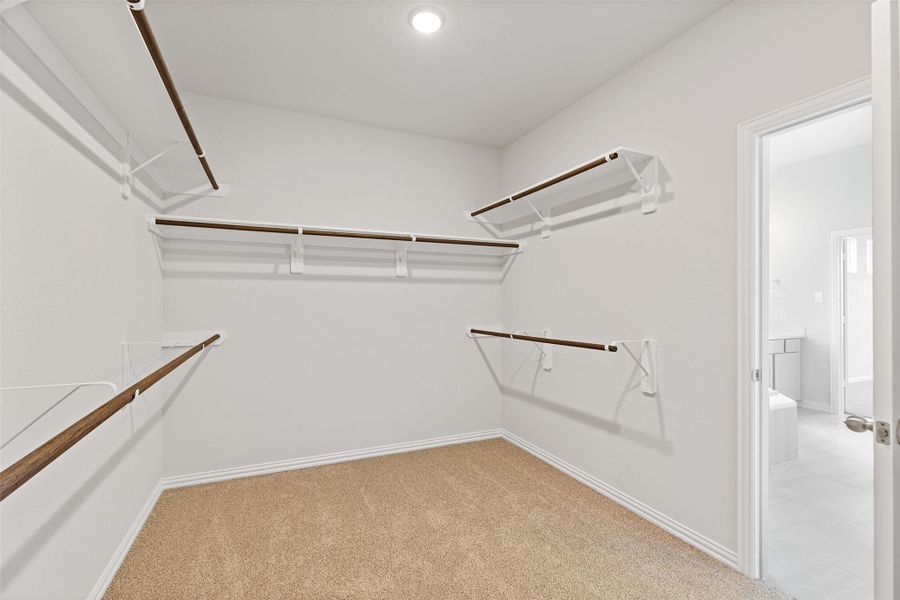 Spacious, unfurnished interior of a new home in Oakwood Estates, Waller (Image 19).