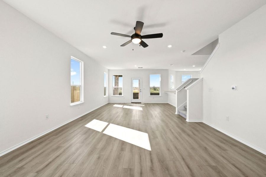 Spacious, unfurnished interior of a new home in Stoney Chase, Del Valle (Image 17). Spacious, unfurnished interior of a new home in Stoney Chase, Del Valle (Image 17).