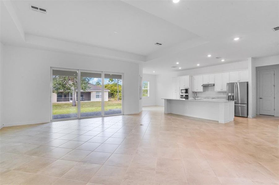 Spacious, unfurnished interior of a new home in South Gulf Cove, Port Charlotte (Image 25).