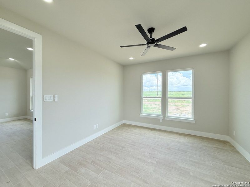 Spacious, unfurnished interior of a new home in , La Vernia (Image 14). Spacious, unfurnished interior of a new home in , La Vernia (Image 14).