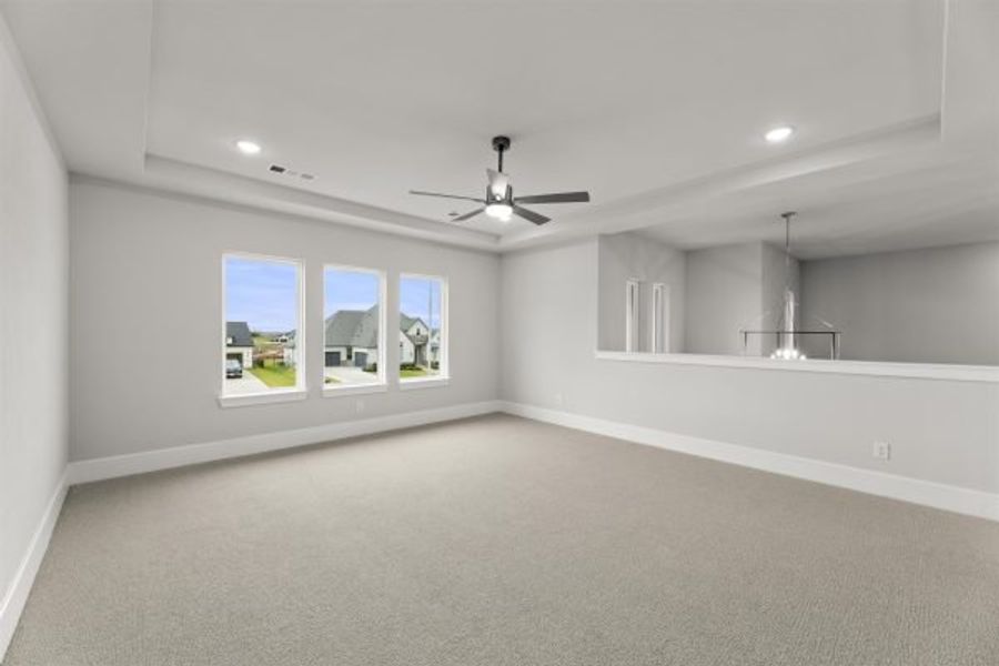 Representative unfurnished interior of a home built from the Tahiti by Stonefield Homes in Heath Golf and Yacht Club, Rockwall (Image 23).