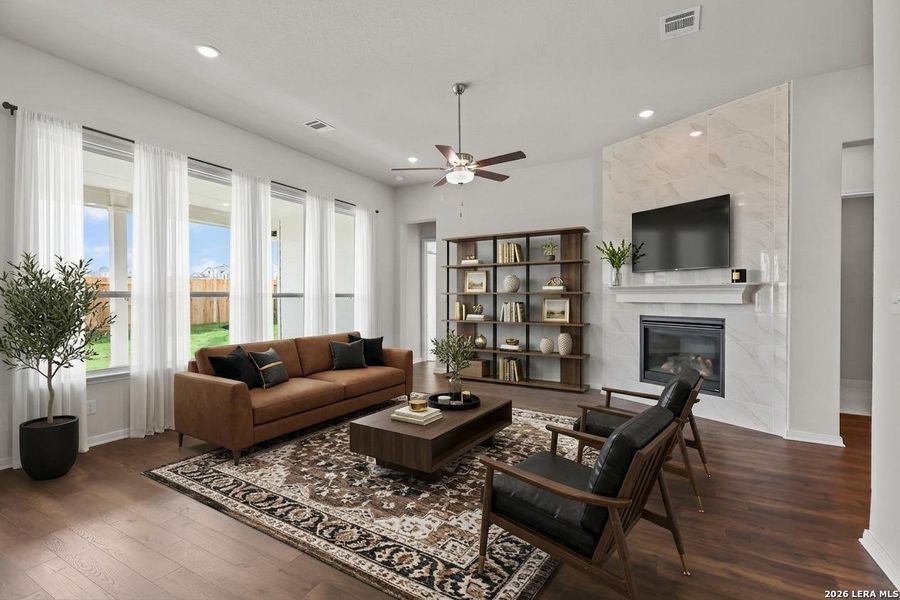 Furnished interior view inside a new home in Homestead, Schertz (Image 14).