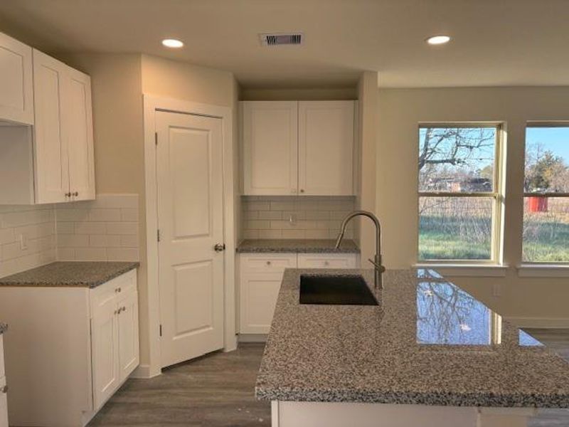 Furnished interior view inside a new home in , Hempstead (Image 7).