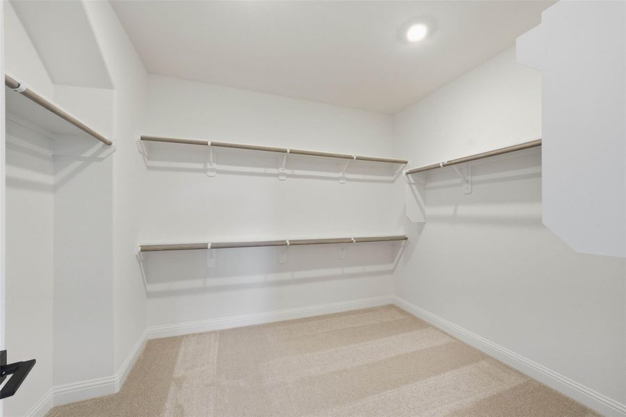 Spacious, unfurnished interior of a new home in Sienna 40', Missouri City (Image 28). Spacious, unfurnished interior of a new home in Sienna 40', Missouri City (Image 28).