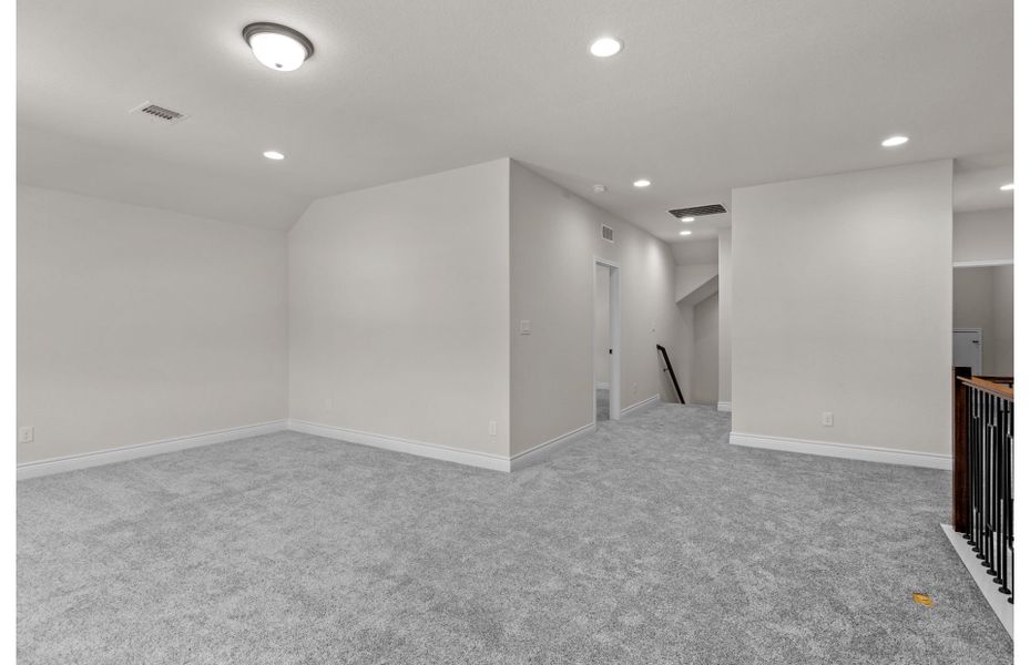 Representative unfurnished interior of a home built from the Caldwelll by Pulte Homes in Legacy at Lake Dunlap, New Braunfels (Image 16).