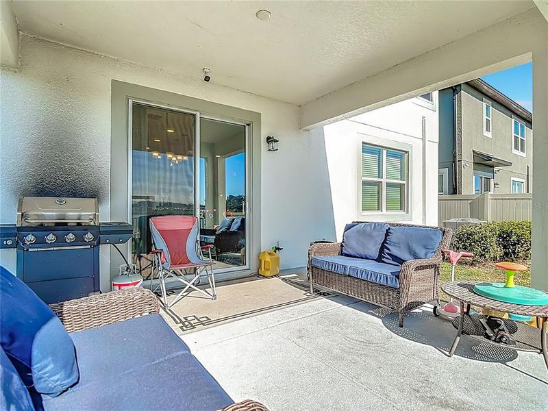 Exterior details and patio area of a home in Cobblestone, Zephyrhills (Image 24).