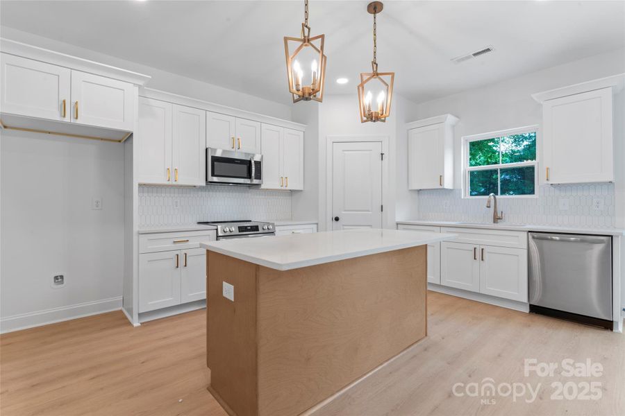 Furnished interior view inside a new home in , Harrisburg (Image 6).