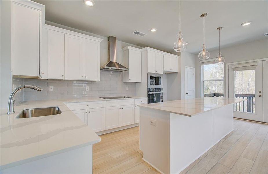 Furnished interior view inside a new home in Daybreak, Newnan (Image 2).