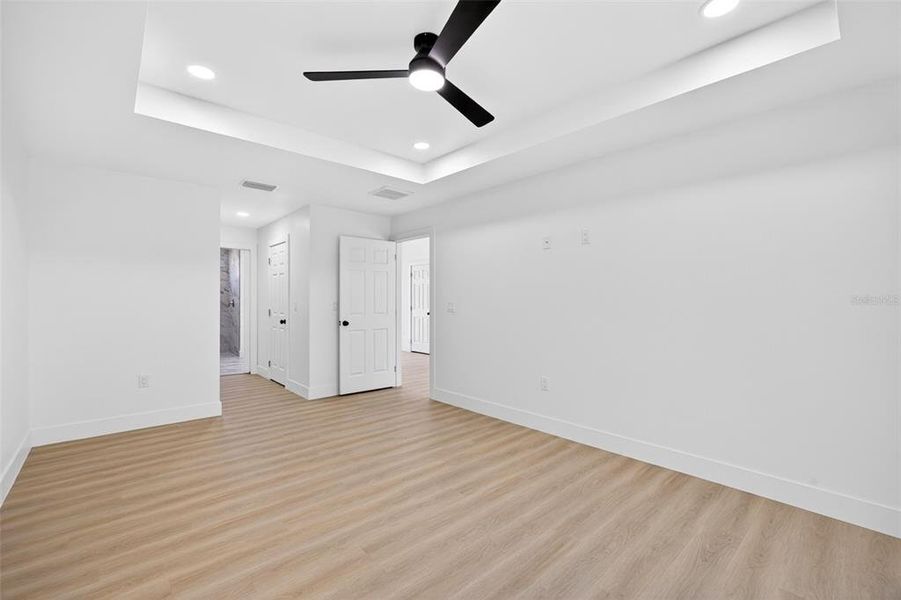 Spacious, unfurnished interior of a new home in , Punta Gorda (Image 25).