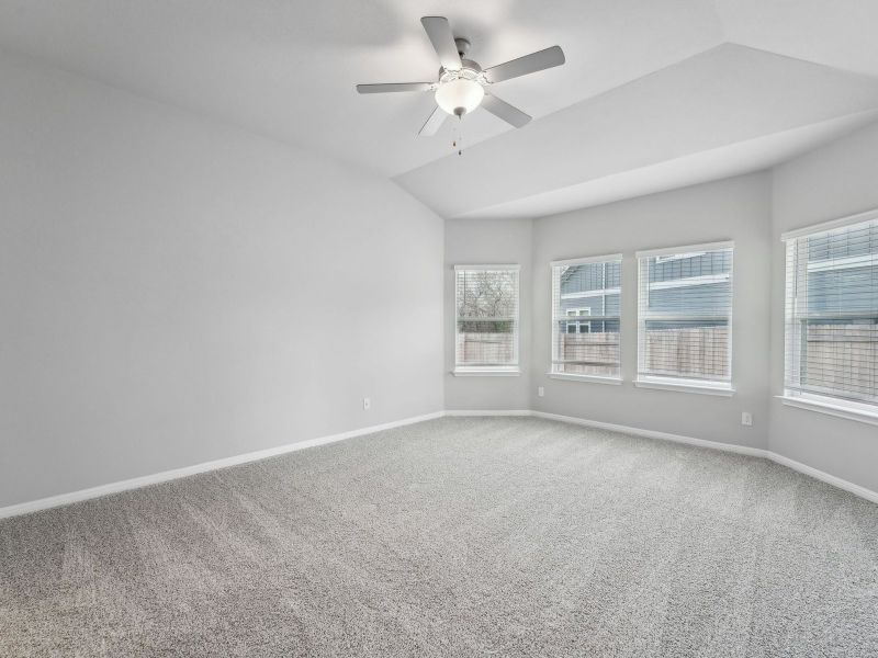 Spacious, unfurnished interior of a new home in Riverbend at Double Eagle - Boulevard Collection, Cedar Creek (Image 8).