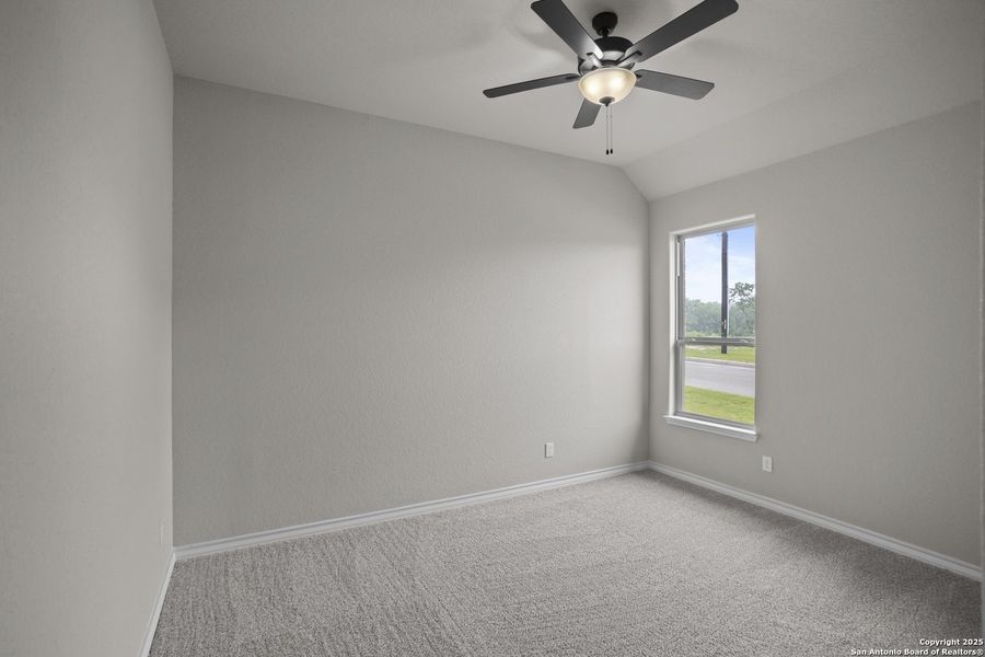 Spacious, unfurnished interior of a new home in Potranco Oaks, Castroville (Image 18).