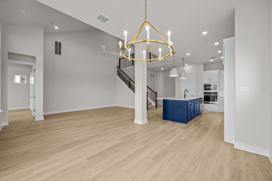 The Bluebonnet - Dining