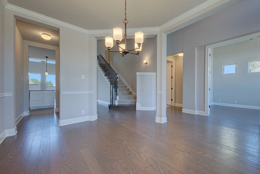 Representative unfurnished interior of a home built from the Barnett by Ashton Woods in Sunday Creek at Kinder Ranch, San Antonio (Image 18).