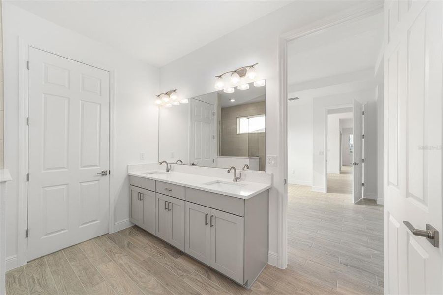 Furnished interior view inside a new home in , Ocala (Image 10).