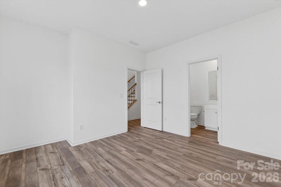1st floor guest suite