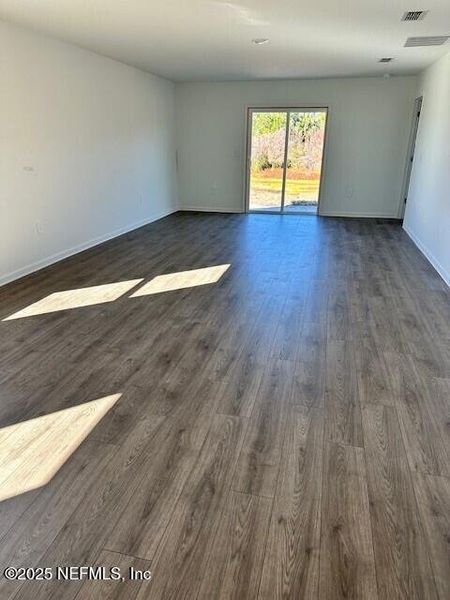 Spacious, unfurnished interior of a new home in Rookery, Green Cove Springs (Image 20).