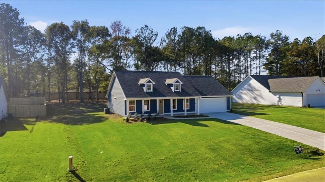 Front exterior of a new home in , Hartwell, GA, highlighting curb appeal (Image 18).