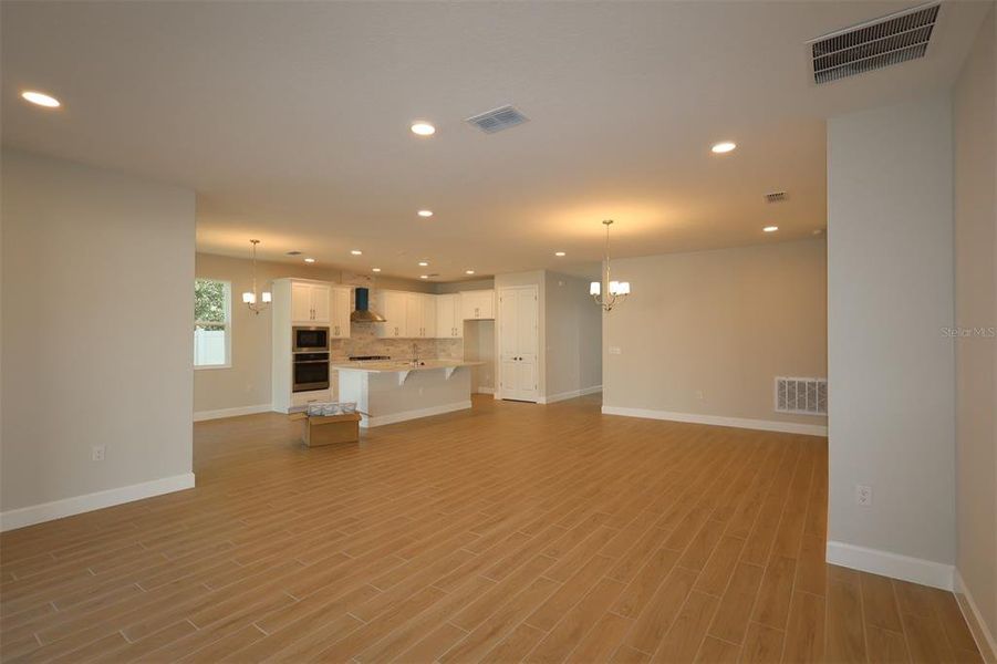 Spacious, unfurnished interior of a new home in Emerson Pointe, Apopka (Image 21).
