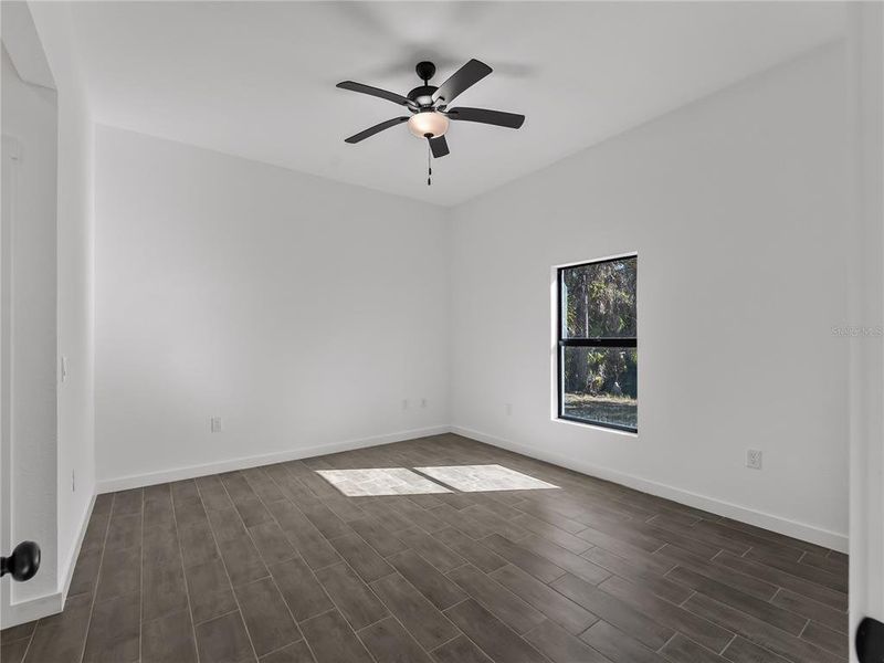 Spacious, unfurnished interior of a new home in , North Port (Image 14).