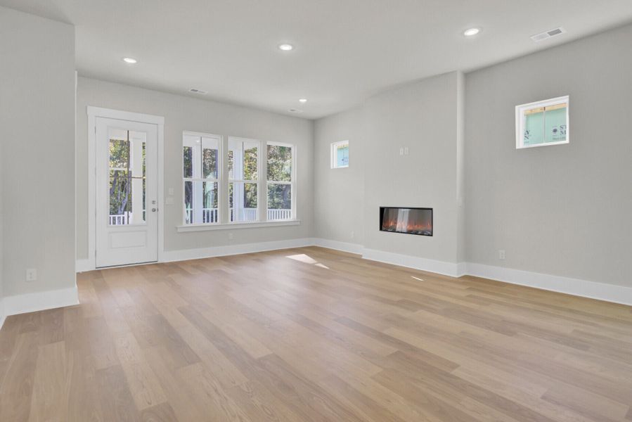 Spacious, unfurnished interior of a new home in Indigo Grove Single Family Homes, Johns Island (Image 30).