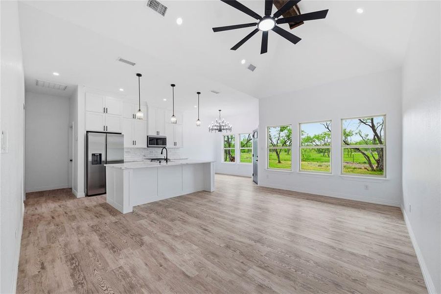 Spacious, unfurnished interior of a new home in , Corsicana (Image 22).