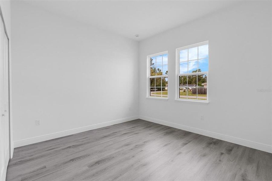 Spacious, unfurnished interior of a new home in , Ocala (Image 31).