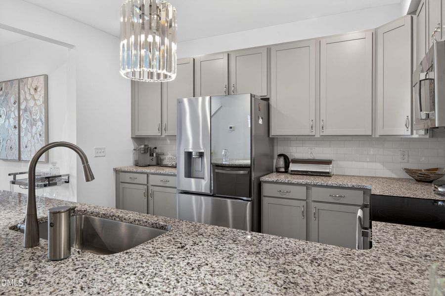 014-property-kitchen