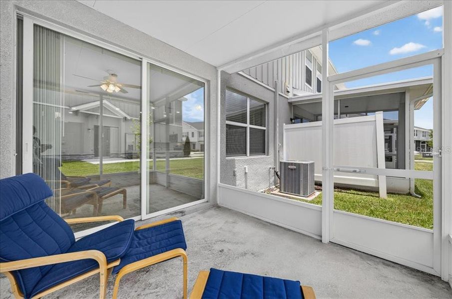 Exterior details and patio area of a home in Calusa Creek, Riverview (Image 26).