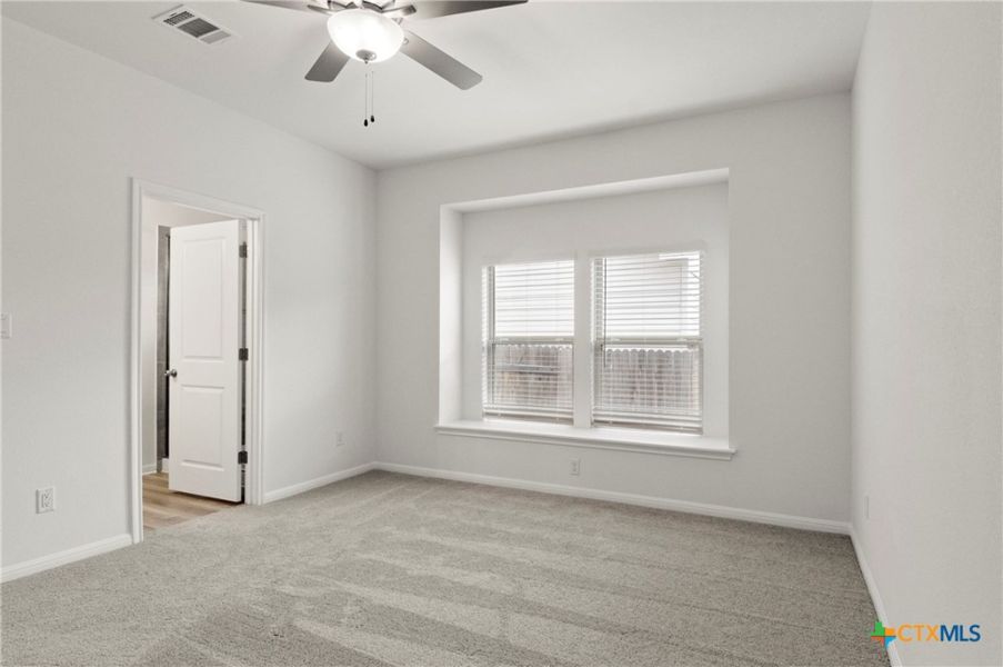 Spacious, unfurnished interior of a new home in Crosswinds, Kyle (Image 28).