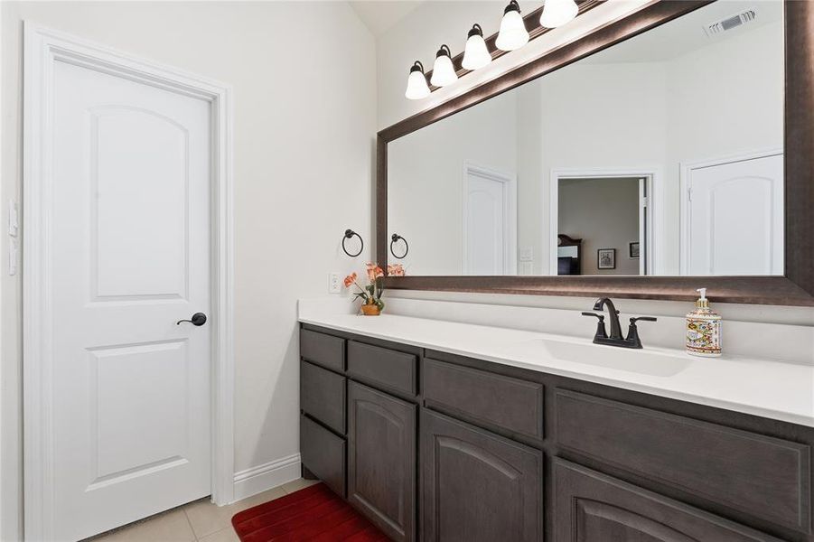 Furnished interior view inside a new home in Oak Hills, Burleson (Image 16).