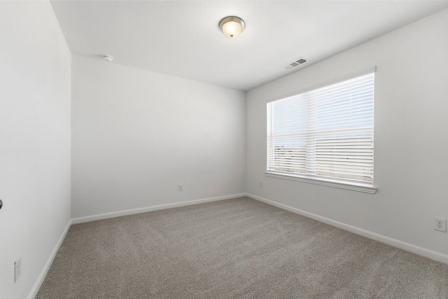 Spacious, unfurnished interior of a new home in La Terra, Celina (Image 24).