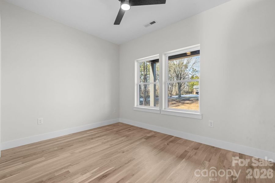 Spacious, unfurnished interior of a new home in , Lincolnton (Image 19).
