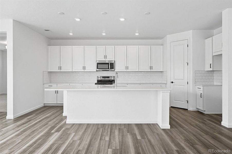 16478 W 92nd Place ~ Ready Now