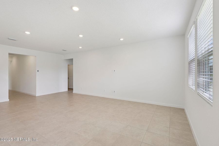 Spacious, unfurnished interior of a new home in Flagler Village - Signature Series, Palm Coast (Image 29).