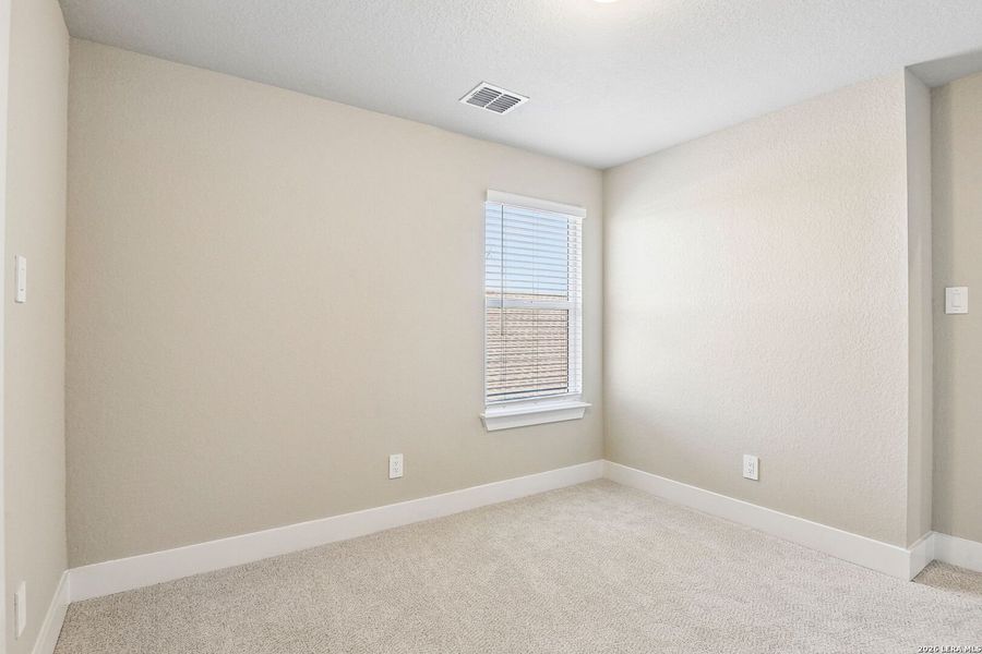 Spacious, unfurnished interior of a new home in Stetson Ridge, Marion (Image 28).