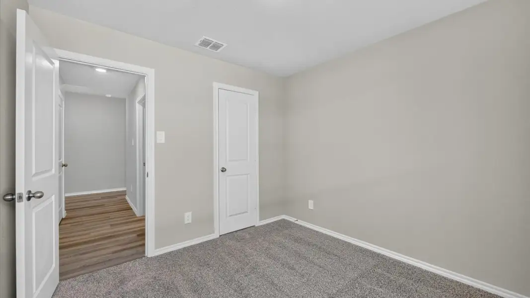 Spacious, unfurnished interior of a new home in Rosewood at Beltmill, Fort Worth (Image 23).