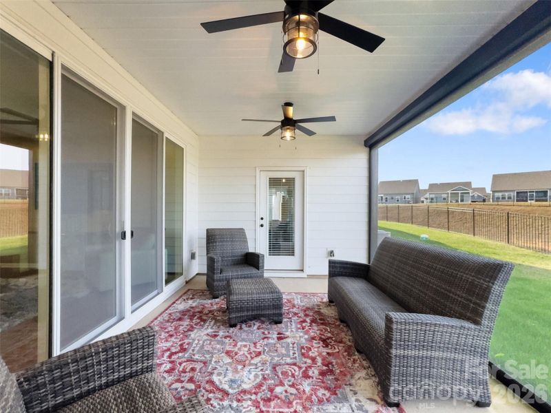 Lanai with retractable screen Lanai with retractable screen