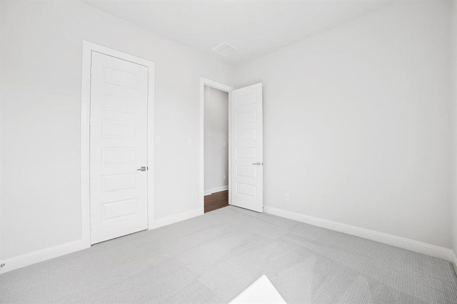 Spacious, unfurnished interior of a new home in Terraces – Classics, Rockwall (Image 15). Spacious, unfurnished interior of a new home in Terraces – Classics, Rockwall (Image 15).