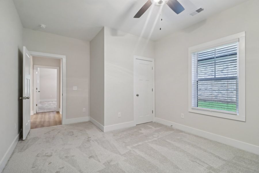Representative unfurnished interior of a home built from the Carol II by Great Southern Homes in The Cove, Sumter (Image 22).