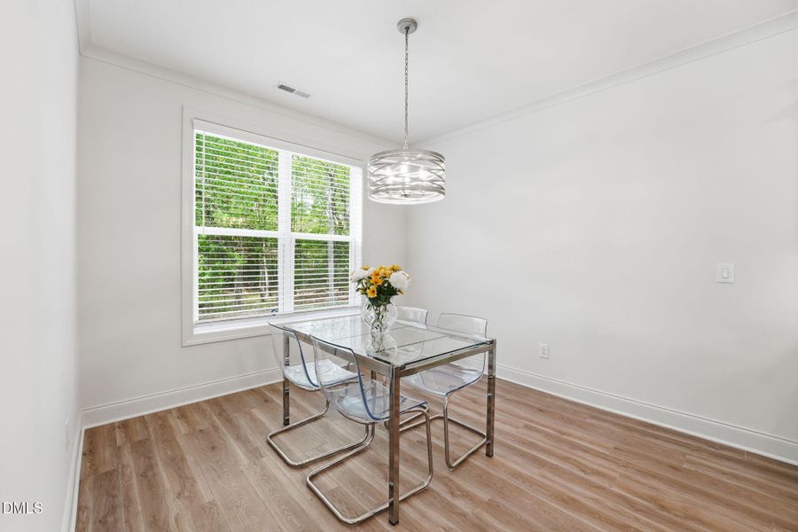 5 Breakfast Nook 3500 Amelia Grace Fores