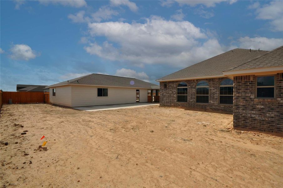 Exterior details and patio area of a home in Pedregal, League City (Image 24).