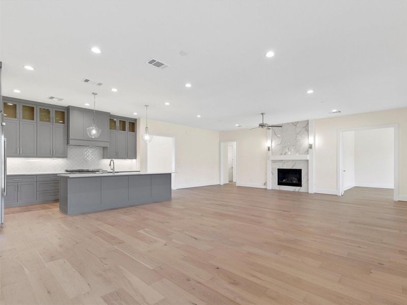 Spacious, unfurnished interior of a new home in , Smithville (Image 28).