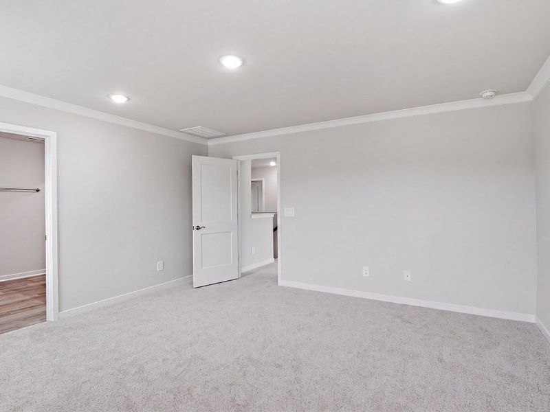 Spacious, unfurnished interior of a new home in The Heritage at Buffaloe Reserve, Raleigh (Image 18). Spacious, unfurnished interior of a new home in The Heritage at Buffaloe Reserve, Raleigh (Image 18).