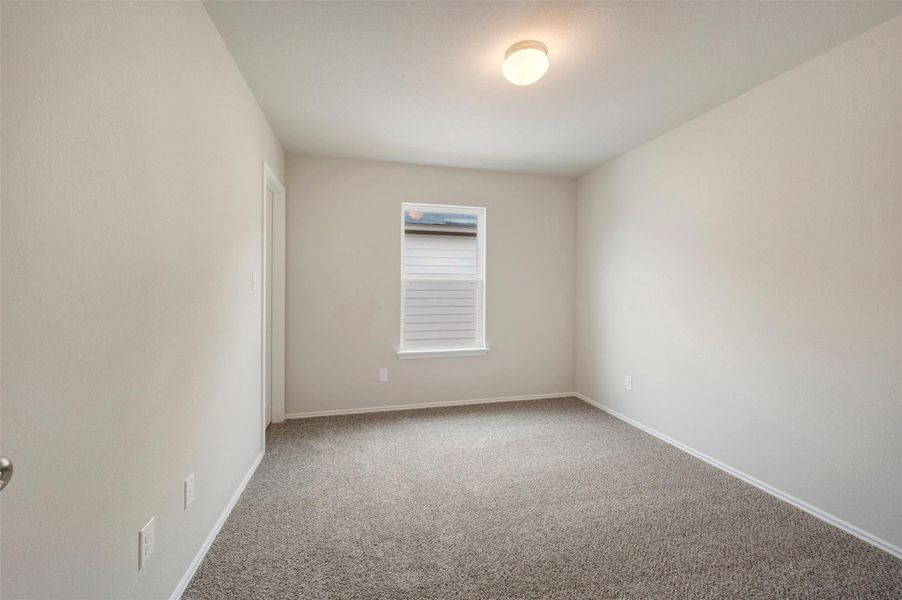Spacious, unfurnished interior of a new home in Heritage, Dripping Springs (Image 14).