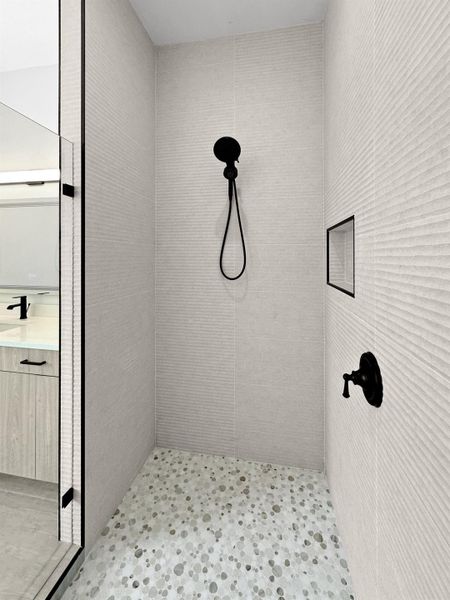 Image 28 of a home in .