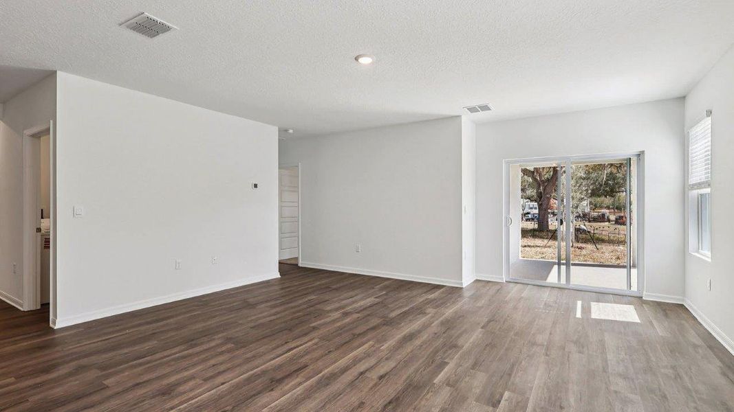 Spacious, unfurnished interior of a new home in Crosswinds, Haines City (Image 19). Spacious, unfurnished interior of a new home in Crosswinds, Haines City (Image 19).