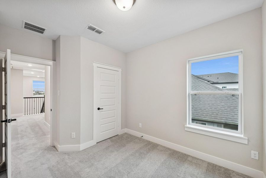 Spacious, unfurnished interior of a new home in , Katy (Image 29).