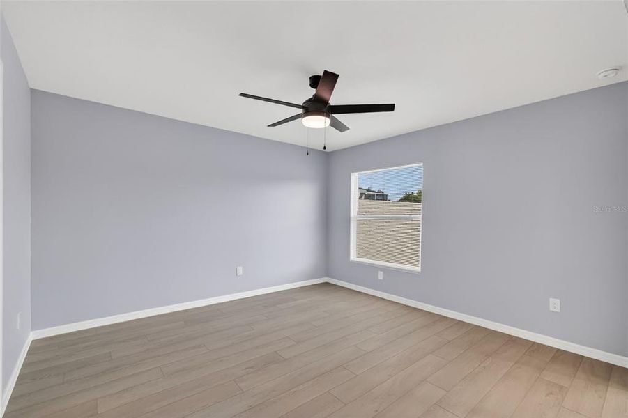 Spacious, unfurnished interior of a new home in , The Villages (Image 28).
