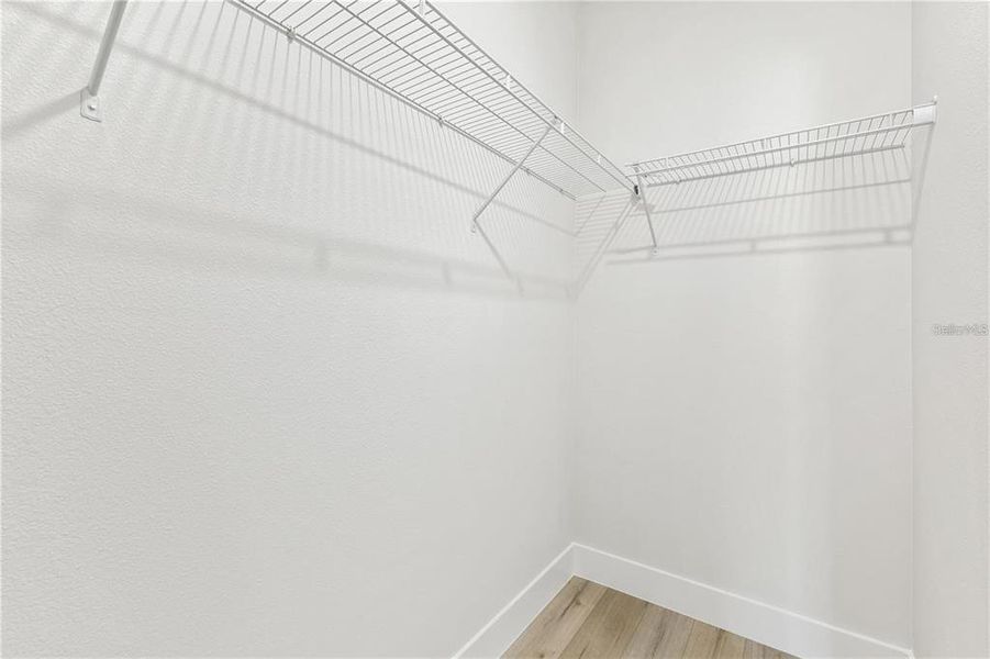 Spacious, unfurnished interior of a new home in , Ocala (Image 13).
